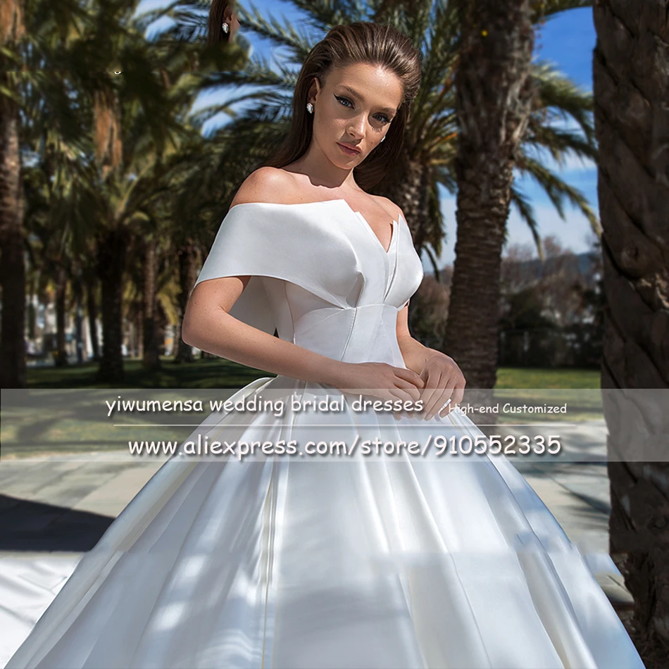 White Soft Matte Satin V Neck Wedding Dress Pleated Waist Boho Bridal Gown Vestidos De Noiva Off Shoulder Ball Gown Dresses A138