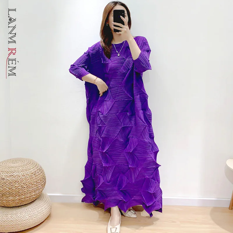 

LANMREM 2023 new Spring fashion pleated dress round neck three quarter sleeves pleated pullover loose dress WN152