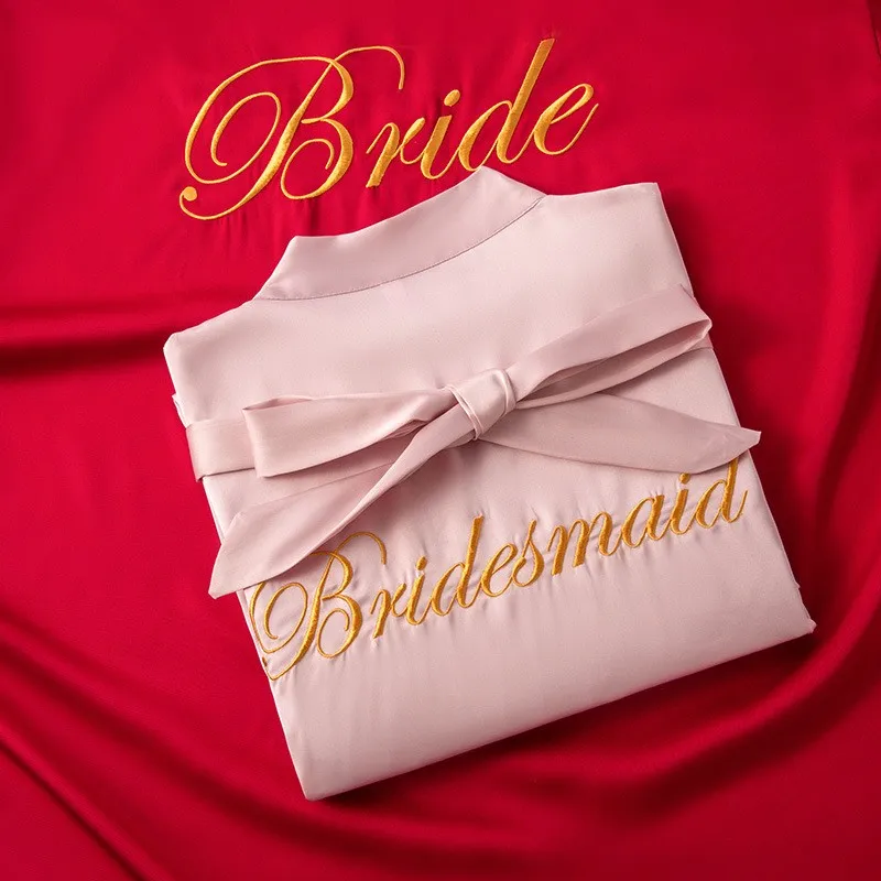 자수 편지 웨딩 가운 & 잠옷 세트 섹시한 신부 들러리 기모노 목욕 가운 가운 느슨한 새틴 잠옷 여성 Nightdress