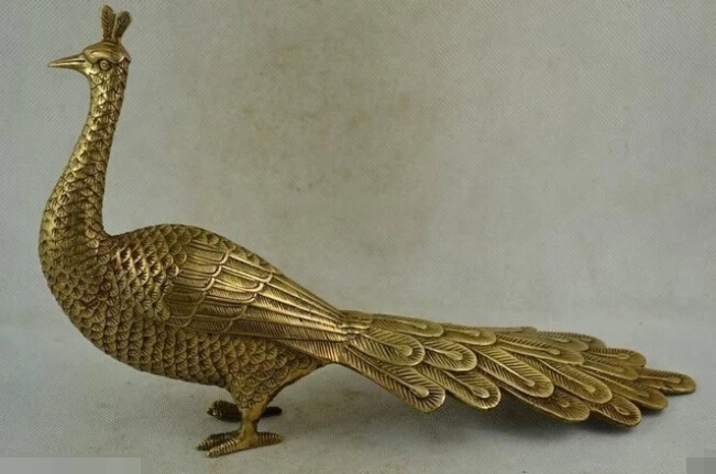 

Chinese Old Handwork Copper Carving A Lifelike Peacock Noble Statue decoration bronze factory outlets