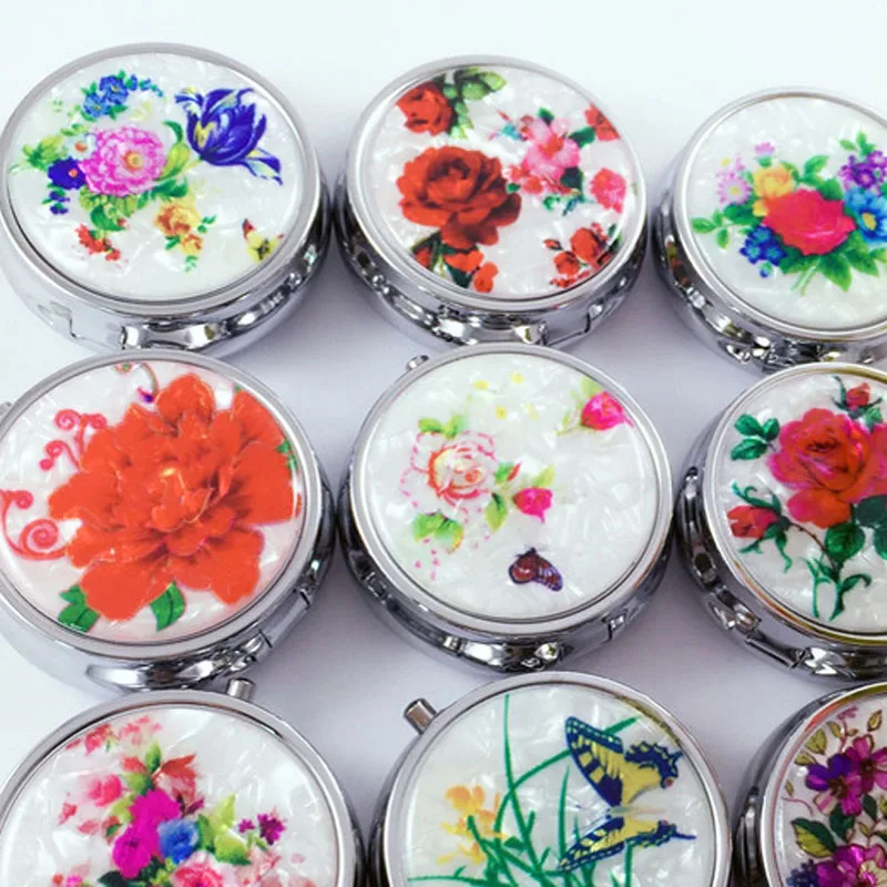 

16pcs/lot Metal Round Classical flowers Pill Boxes Holder 3 Grids Medicine Case Small Portable Case Container Splitters MR194