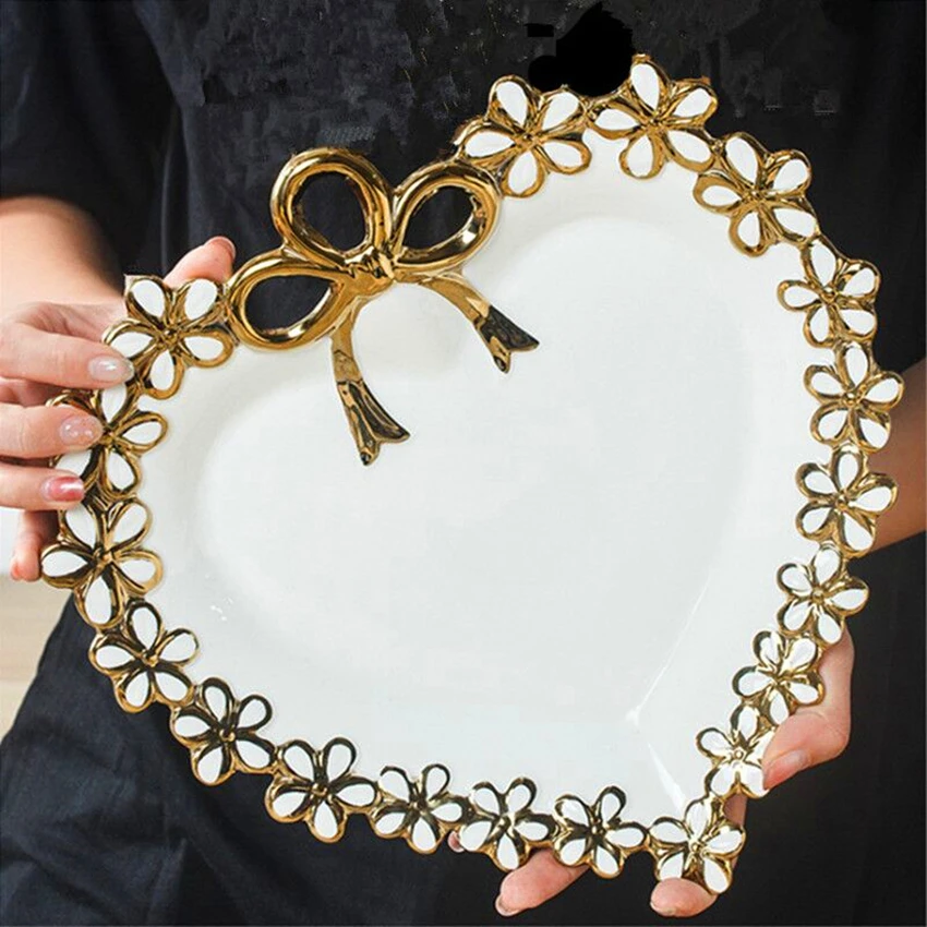 Free Shipping Vintage Tableware Golden Floral Fringe Tray Ceramic Fruit Plate Delicate Ornament Heart-shaped