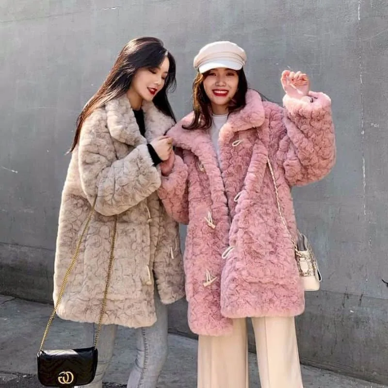 

New style lamb plush coat women commuter winter loose wool faux fur mid-length cotton Jacket large size horn buckle high