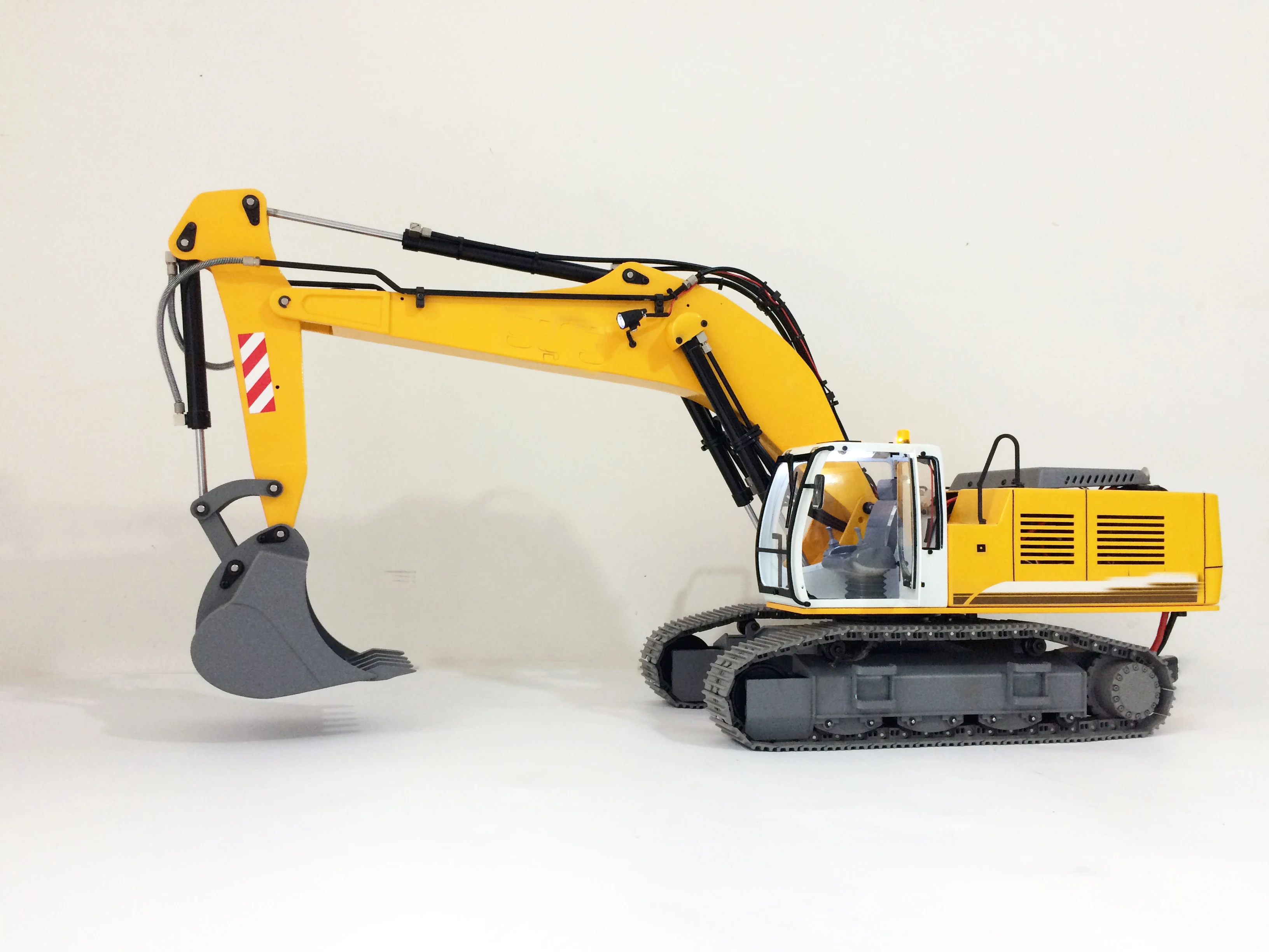 In Stock!!!1:12 All Metal Rc Hydraulic Excavator,Rc Model,Rc Toys,Christmas Present,954 Pro