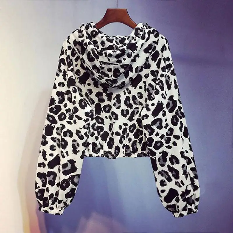 2021 New Autumn Plush Thick Leopard Print Long Sleeve Hoodies Women Pullover Korean Short Coat Loose Tops Fashion Long Sleeve