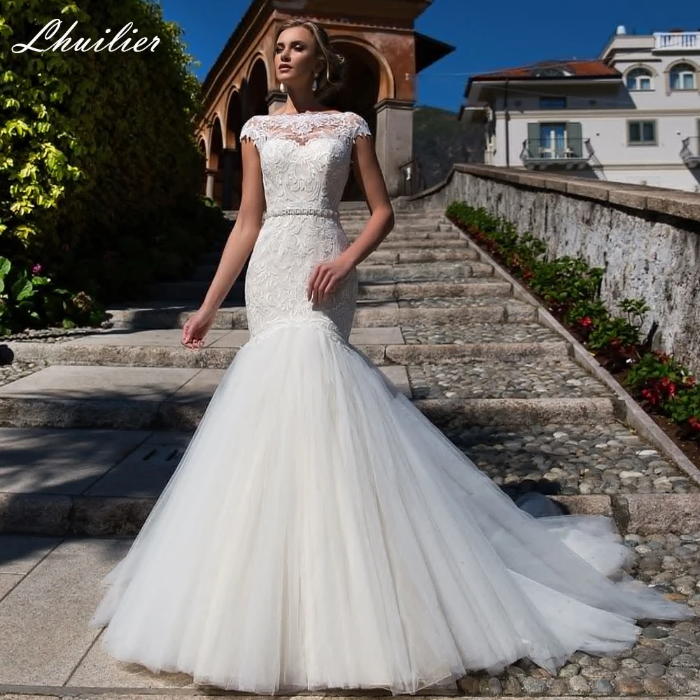 

Lhuilier Customized Lace Mermaid Wedding Dresses Boat Neck Floor Length V Back Tulle Bridal Dress with Beading Belt
