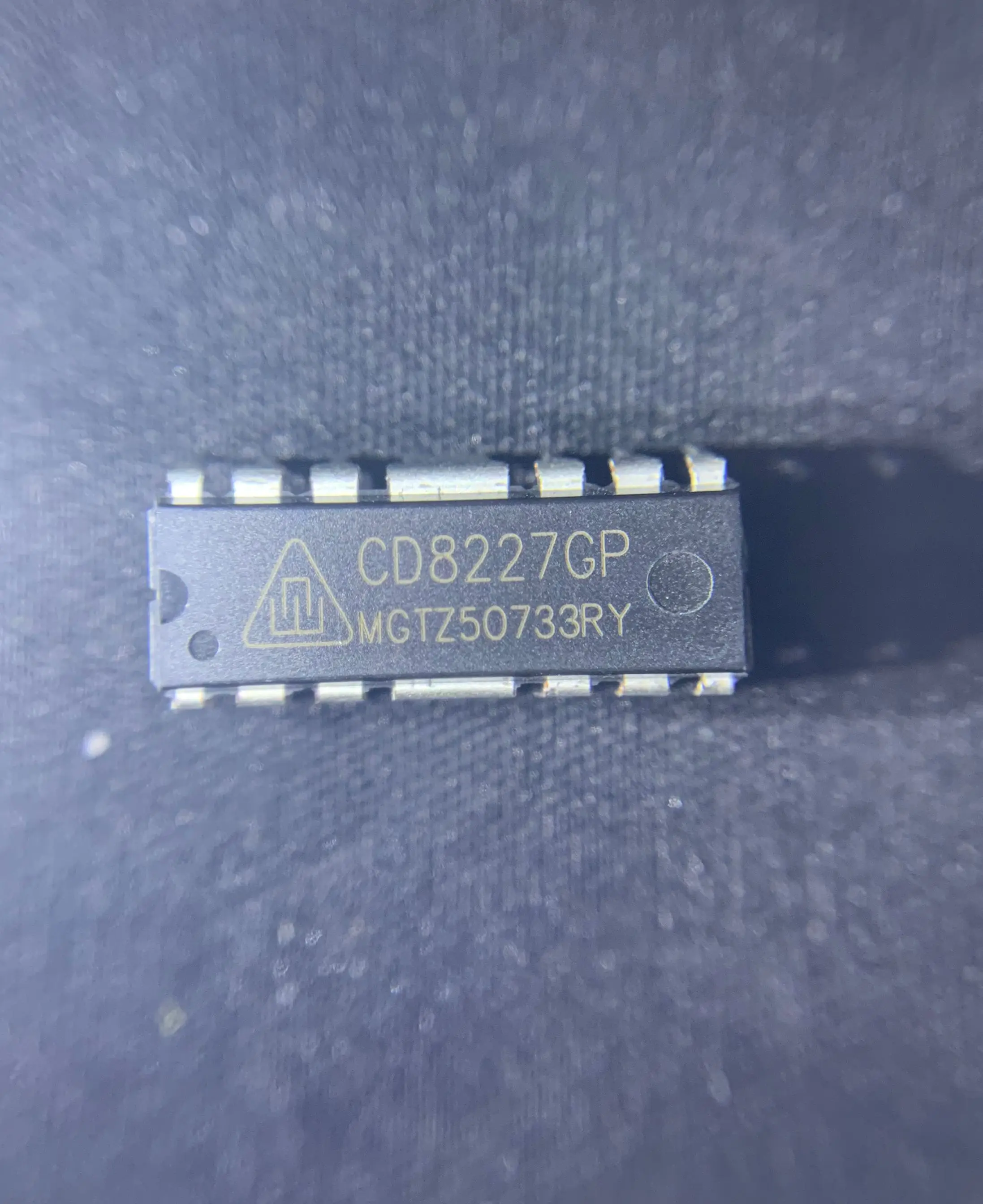 10 قطعة/الوحدة CD8227GP CD8227 HDIP12 100% جديد الأصلي شحن مجاني