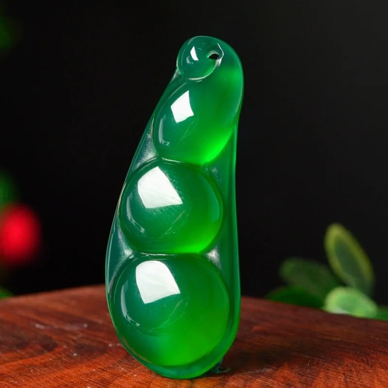 New Agate Green Chalcedony Green Bean Pendant for Men and Women Fudou Necklace Pendant Jewelry