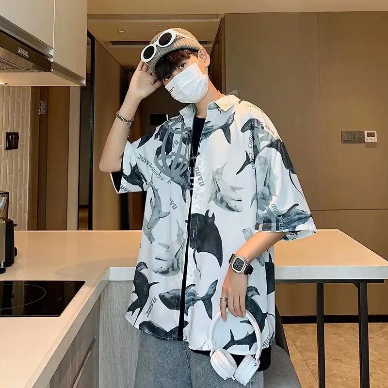 New Men's Shirts Korean Fashion Streetwear Short Sleeve Shirts Men Casual Men Clothing Printed Shark Turn-down Collar Shirts Men