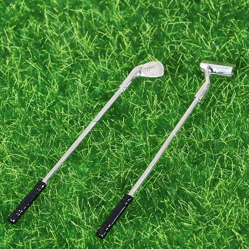 5Pcs 1:12 mobili in miniatura per case delle bambole mazze da Golf in metallo Set fai finta di giocare giocattoli accessori per la decorazione della casa delle bambole