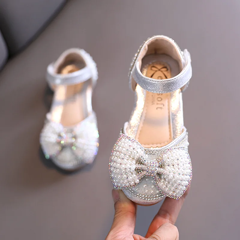 2024 New Girls Shoes Children Rhinestone Butterfly Pearls Girls Princess Shoes Wedding Party Dance Kids Single Shoes E729