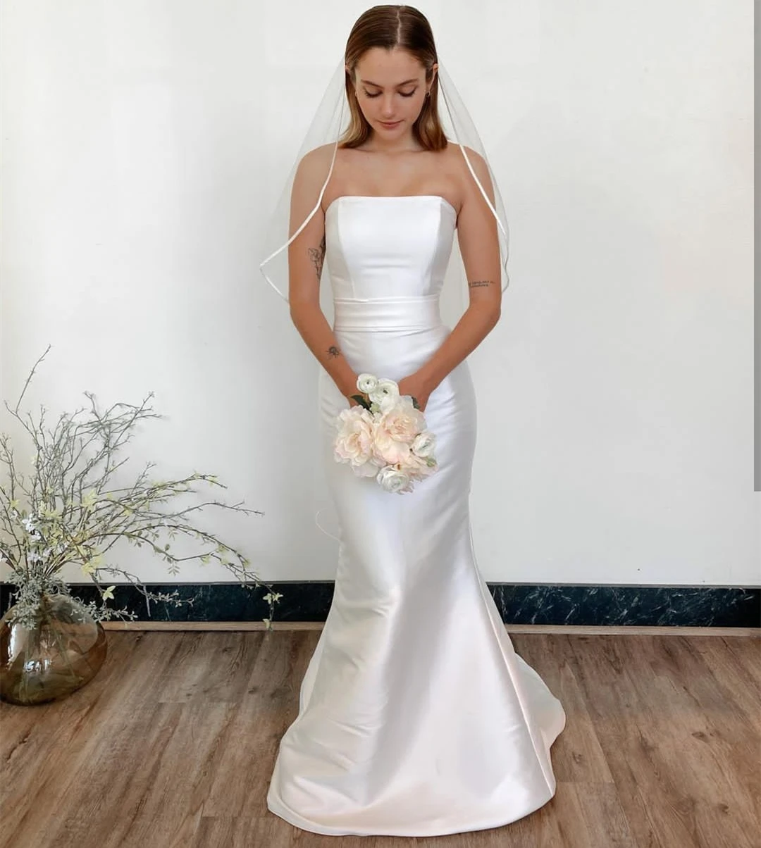 

LSYX Mermaid Satin Wedding Dress Strapless Simple Floor Length Gorgeous For lady Cheap Civil Robe De Mariee Fishtail Bridal Gown