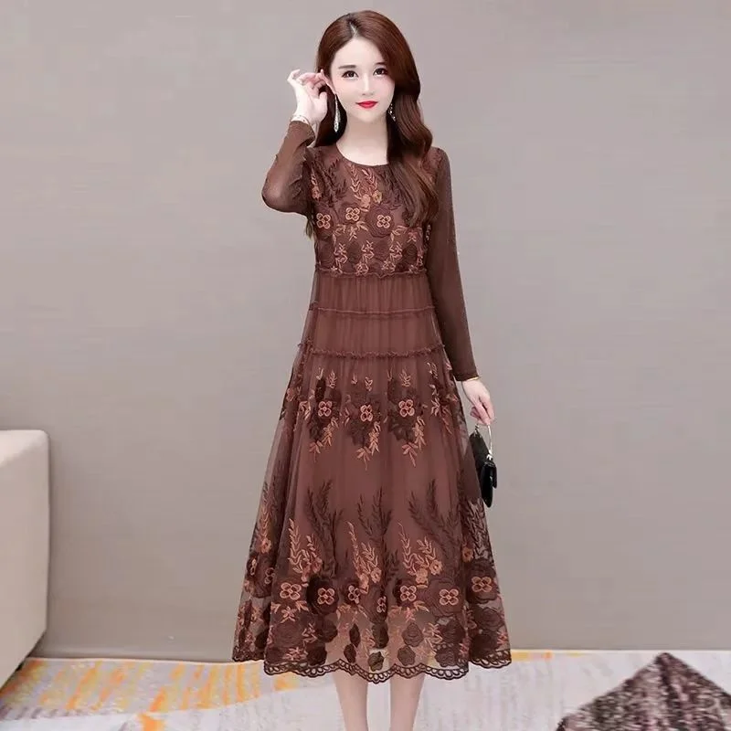 Women Mid-length Autumn Long-sleeved Dress Female New Noble Temperament Mesh Embroidery Large Swing Thin Belly Mother Dress A911