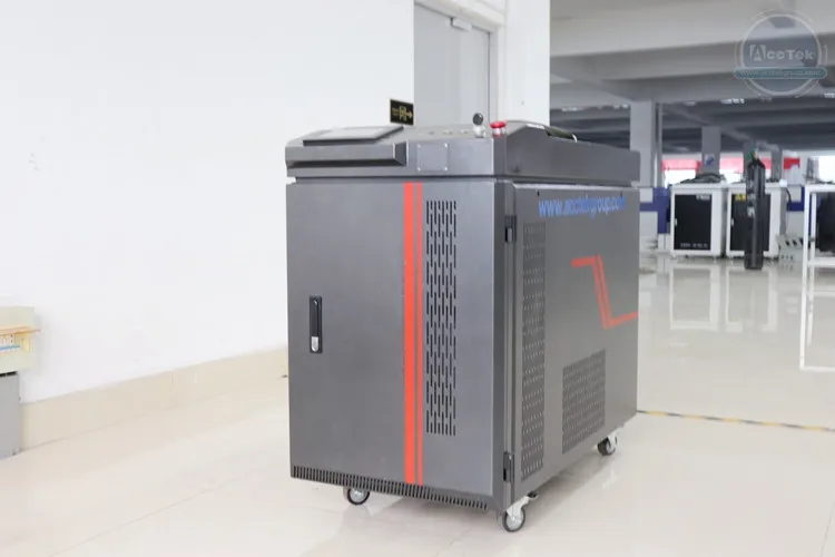 1000W Laser Cleaning Machine For Metal Rust Ship Body Cleaning Metal Rusting Removal Machine Fiber Laser