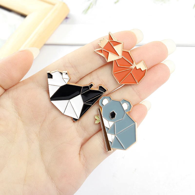 Image 5: Broche personnalisée en émail pour enfants, Origami, Animal, renard, Panda, Koala, alpaga, lapin, sac, vêtements, Badge, dessin animé, ami