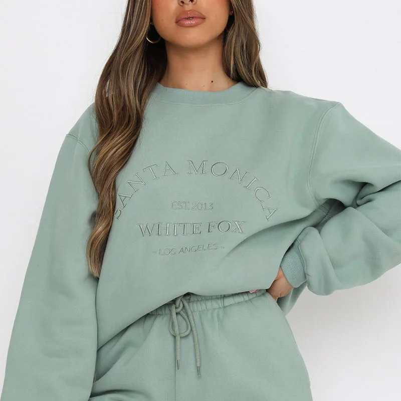 Vintage Letters Embroider Green Crewneck Sweatshirt Women Winter Tops Oversized Cool Girls Streetwear New Korean Fashion Clothes