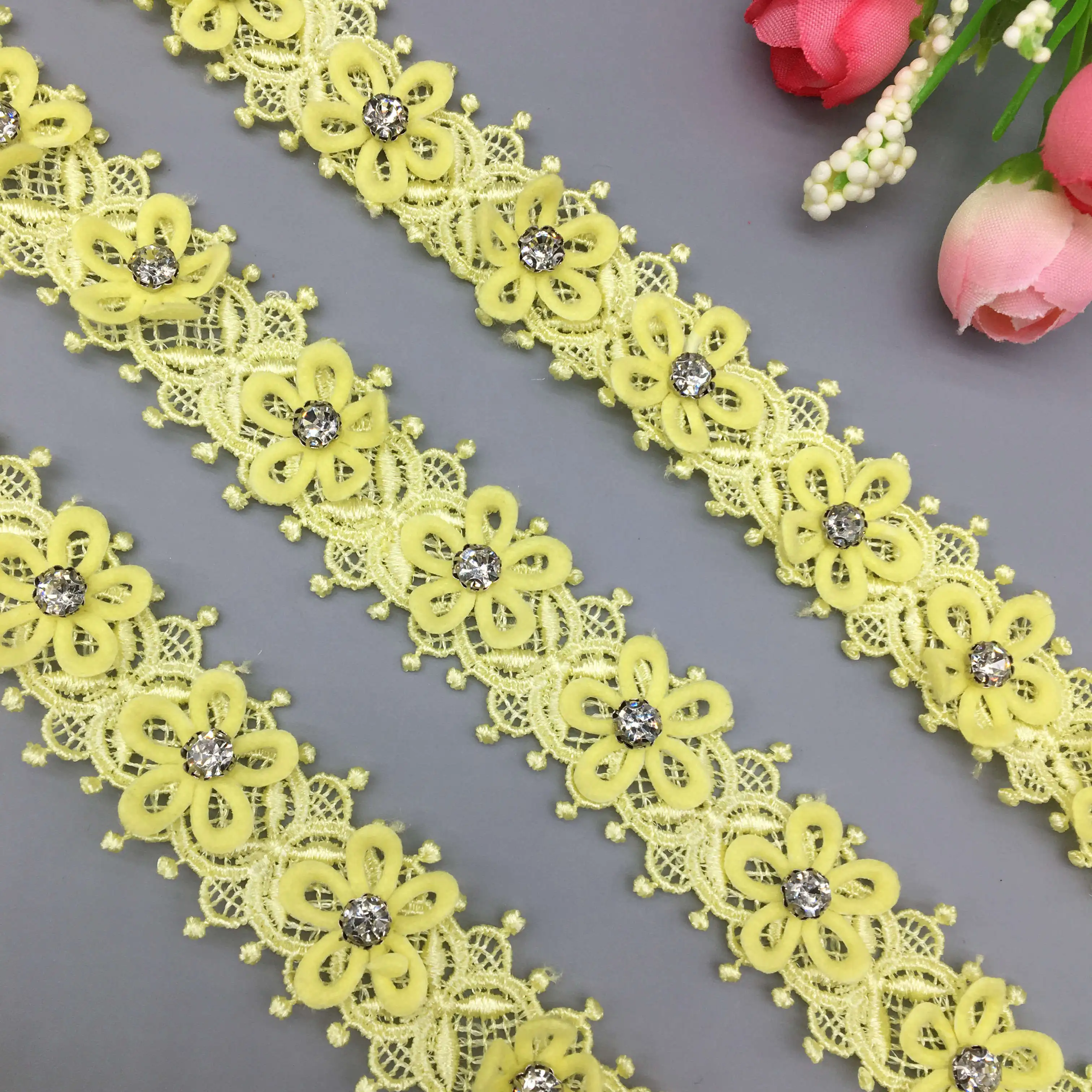 

2 yard Polyester Yellow Rhinestones Flower Embroidered Lace Trim Ribbon Fabric Sewing Craft For Costume Wedding Dress Decoration