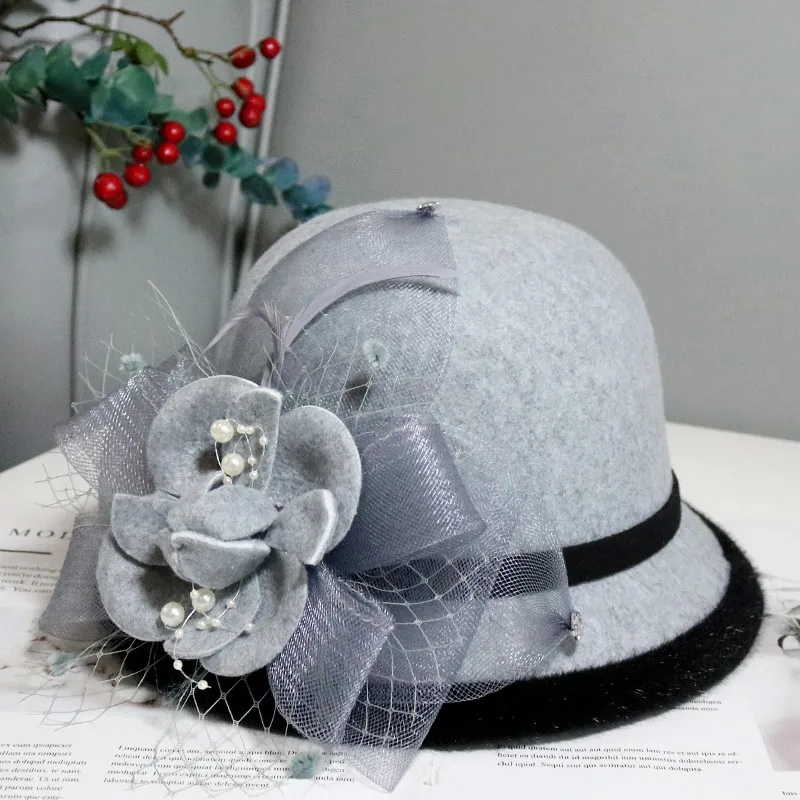 Women Fashion Elegant Fedoras Hat French Style Painter Hat Cap Vintage Warm Party Top Hat Feather Flower Ornament Billycock Hat