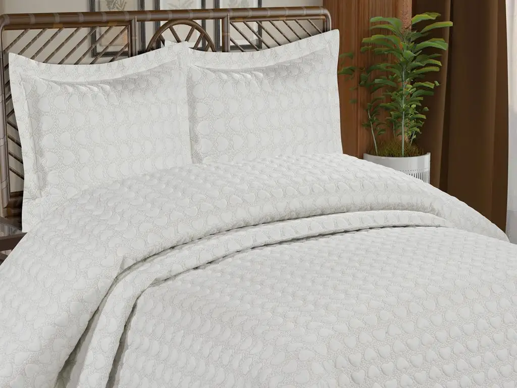 Story Micro Double Heart Bed Cover Cream