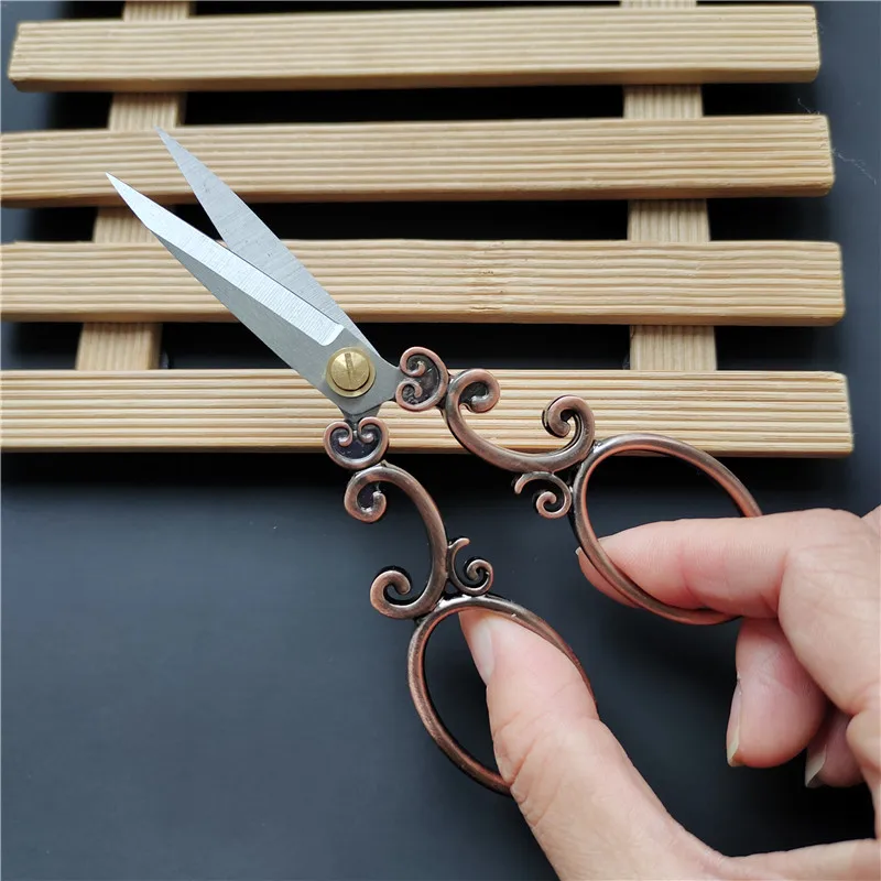 1pcs Retro Style Scissors Antique Cutter Cutting Embroidery Cross Stitch Sewing Tool Stainless Steel Craft Shears