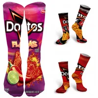 Calcetines largos creativos arte femenino 3D impreso patatas fritas tomate barbacoa calcetines altos hombres mujeres Harajuku calcetines divertidos neutros