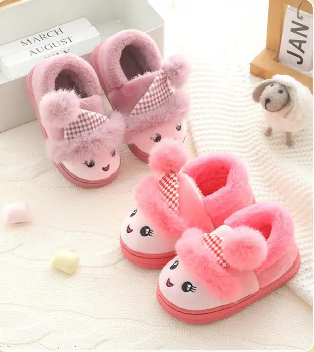 Children\'s Plush Cotton Shoes Autumn / Winter Cute Cartoon Middle/small Children\'s Cotton Tow Boys /girls Indoor Warm Home Shoes