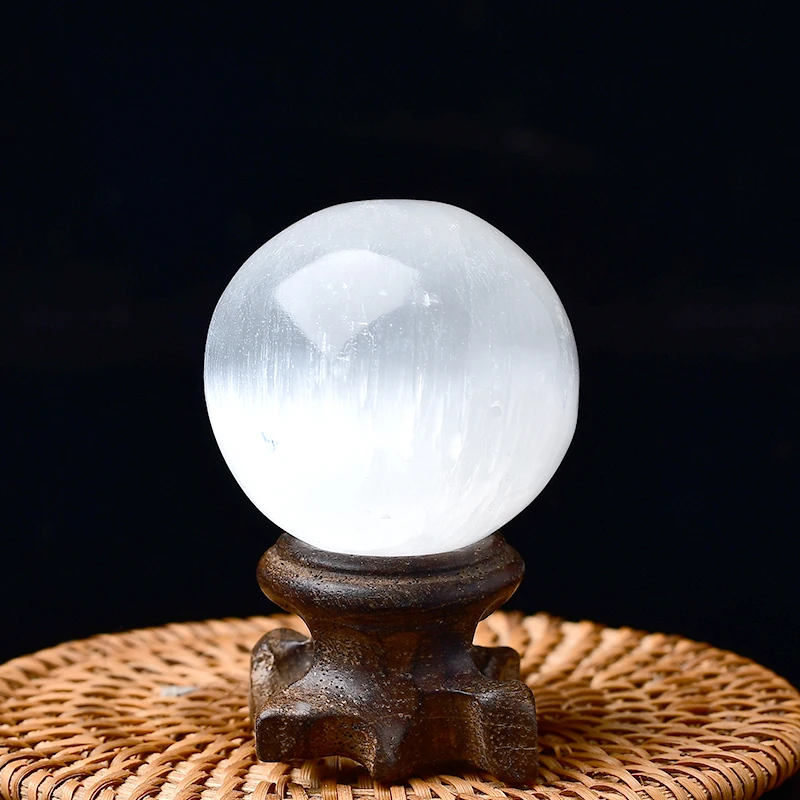 40mmNatural White Selenite Plaster Crystal Ball Reiki Massage Healing Stone Exquisite Home Decoration Crystal Ore Stone Souvenir