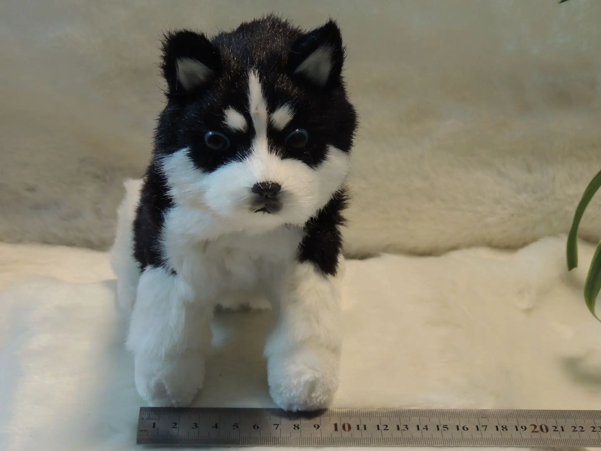 Electric Simulation Husky Dog Plush Cute Puppy Light-controlled Shaking His Head and Wagging Tail