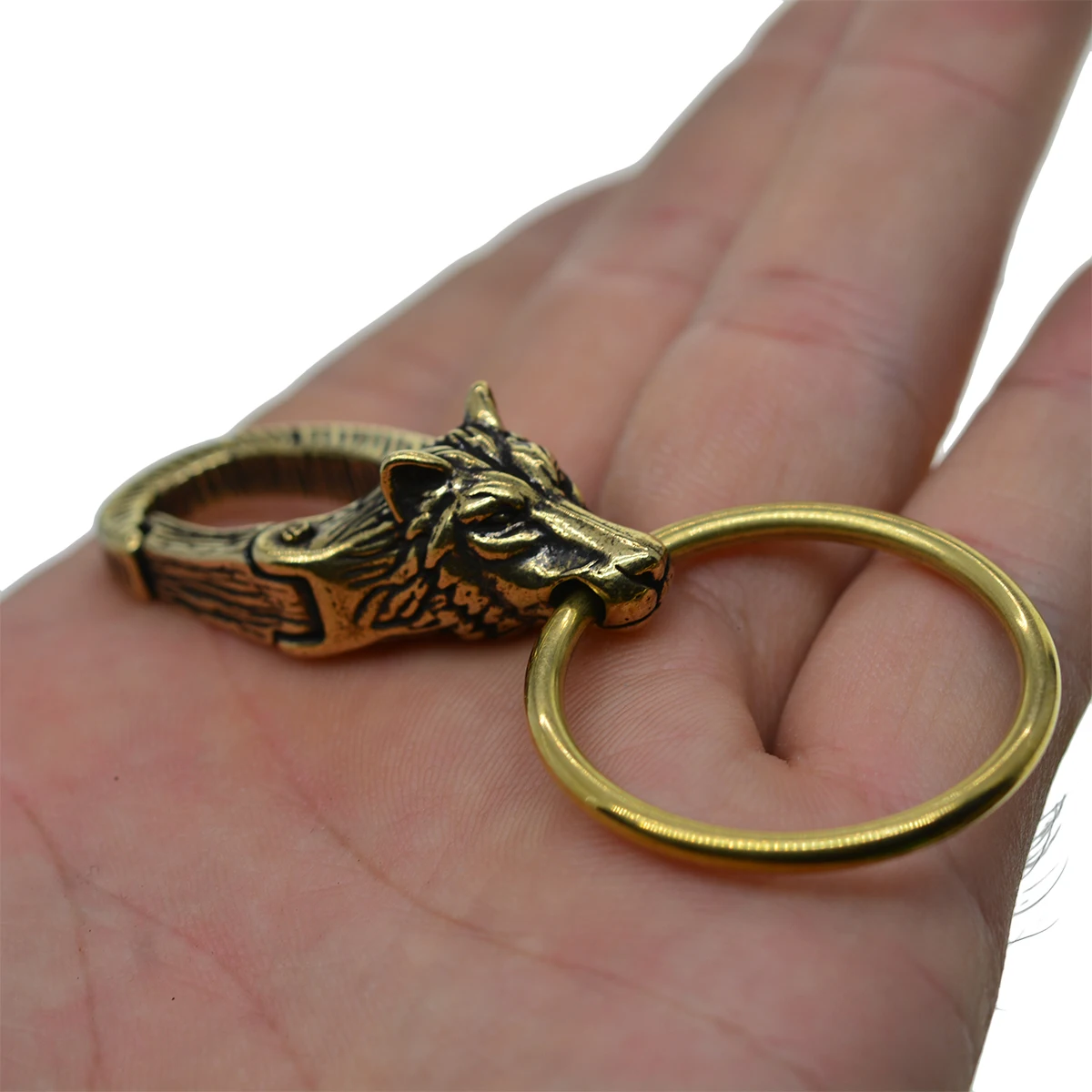 Handmade spring snap oval wild wolf head raw brass Japanese hook FOB keychain jean chain DIY Halloween gift Jump lock keyrings