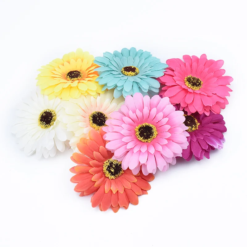 Fleur artificielle en soie Gerbera, 50/100 pièces, liquidation d'accessoires de mariée, mur de mariage, scrapbook, décoration de maison, boîte à cadeaux diy