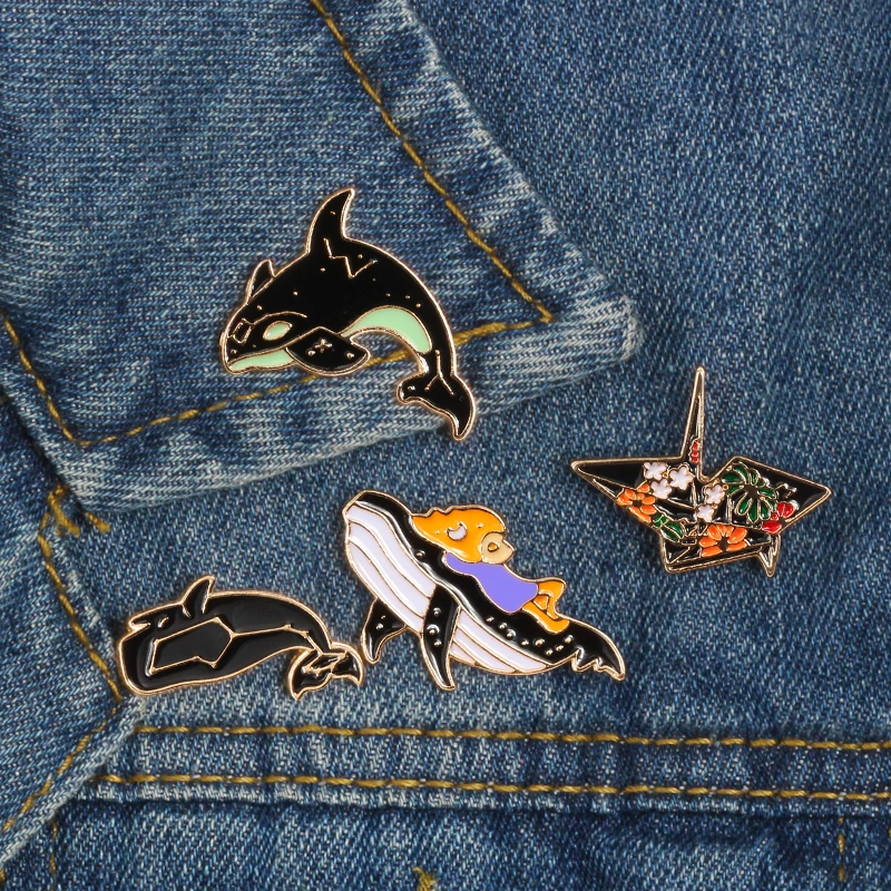 Personality Cartoon pin Animal Fish Dolphin Whale Brooches Badges Enamel pins for Women Men Jewelry Clothes Backpack Button gift