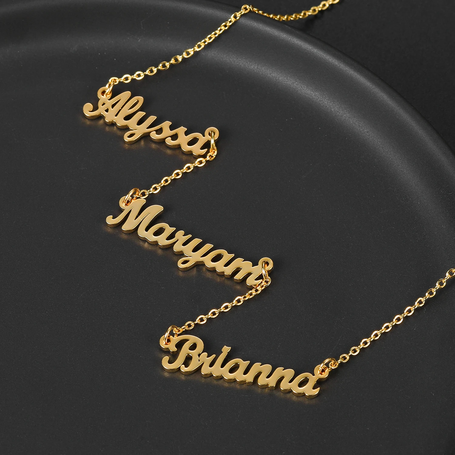 

Customized Three Names Necklace Personalized Gold Stainless Steel Name Nameplate Charm Necklace Gift For Women Birthday Jewelry