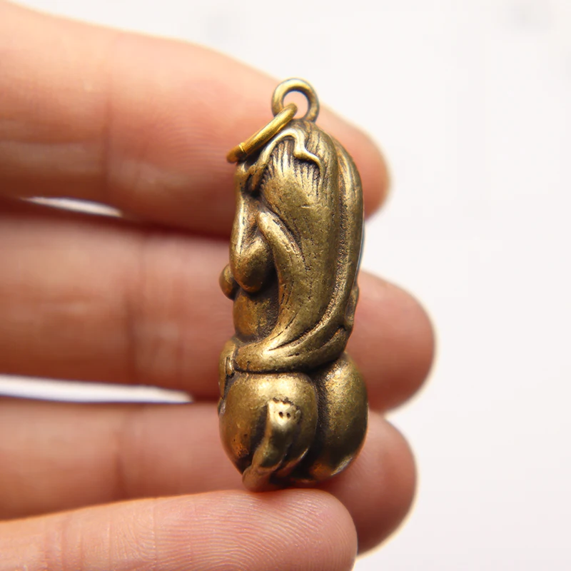 Retro Brass Beauty Naked Women Keychain Pendant Jewelry Metal Copper Nude Lady Figurines Hanging Key Ring Charms Girlfriend Gift