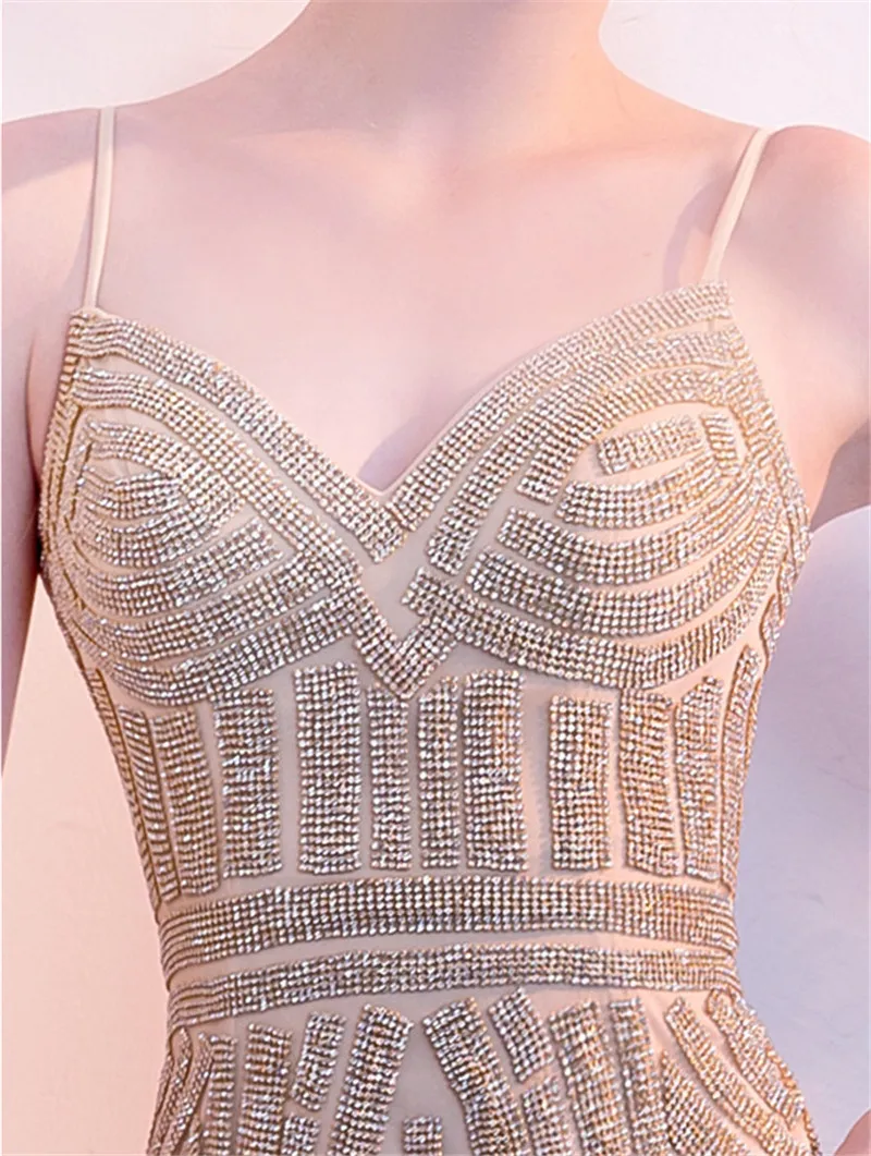 Gold Mermaid Evening Dresses สปาเก็ตตี้สายคล้องคอ V-Neck หรูหราเลื่อมความยาวแขนกุดอย่างเป็นทางการชุดพรหม Платья Зн...