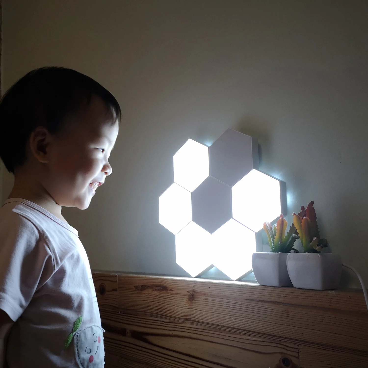 Modern Hexagon Simple White Touch Wall Lamp,Fancy Indoor Lighting,Desk Table Led Night Light for Room Iiving Bedroom Decoration