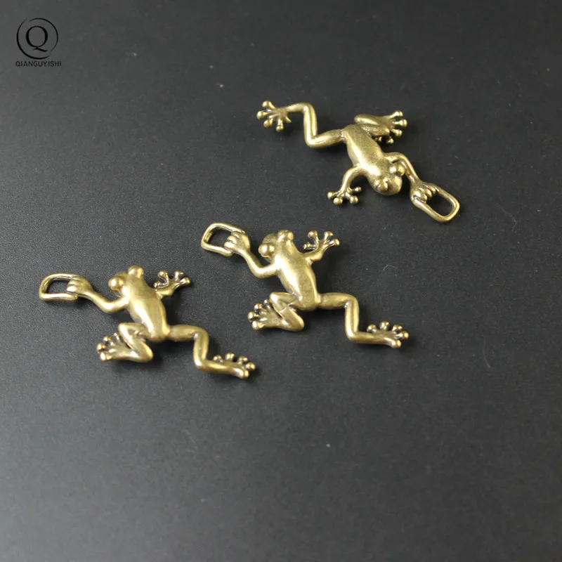 Brass Vintage Small Frog Keychain Pendants for Necklace DIY Keyring Accessories Copper Animal Key Chain Hanging Fashion Jewelry