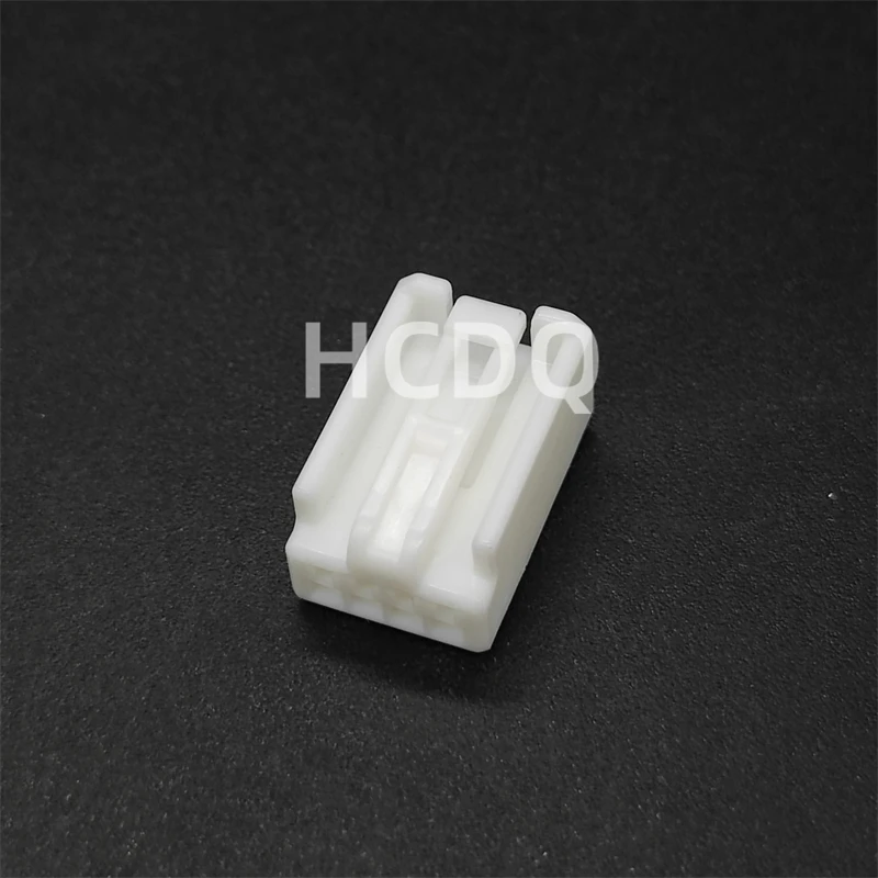 The original  90980-11950 4PIN Female  automobile connector plug shell and connector are supplied from stock