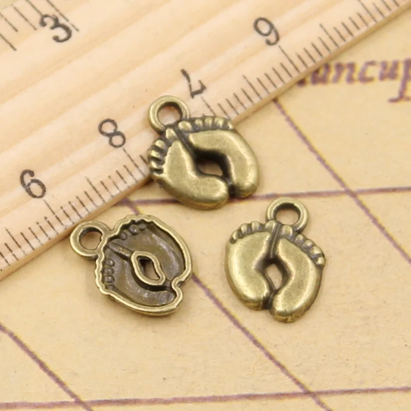 30pcs Charms Feet Foot 13x10mm Tibetan Bronze Silver Color Pendants Antique Jewelry Making DIY Handmade Craft