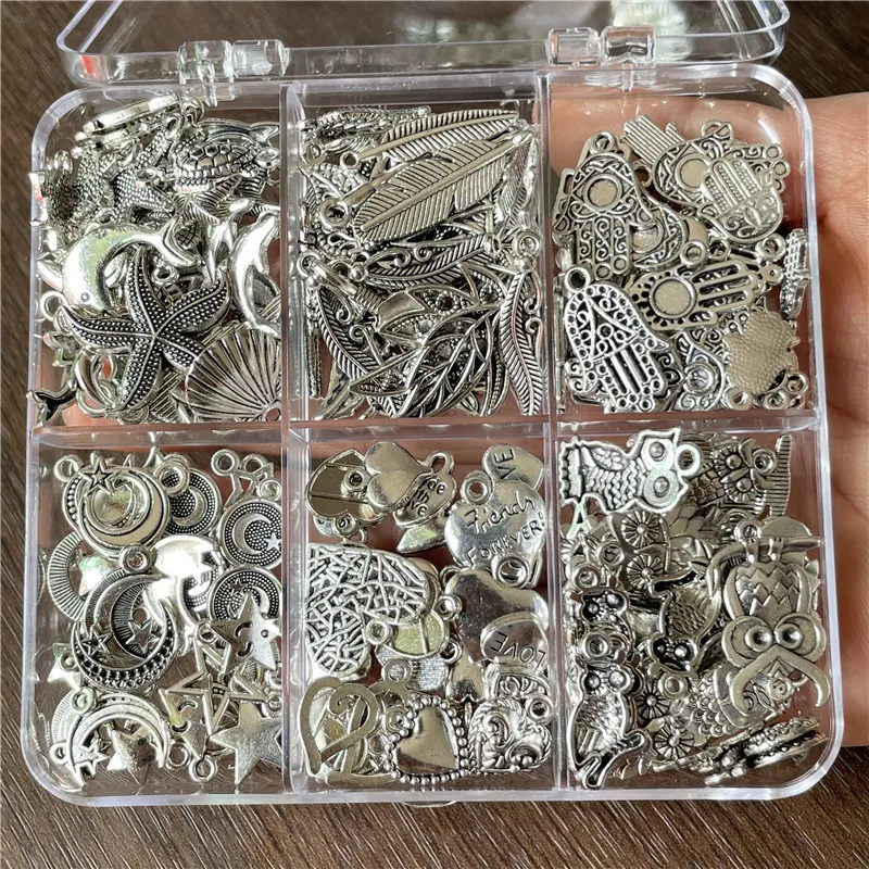 JunKang 180 sztuk losowo mieszane partii brzoskwini serca liść zwierząt palm moon star seria ocean wisiorek DIY bransoletka naszyjnik making