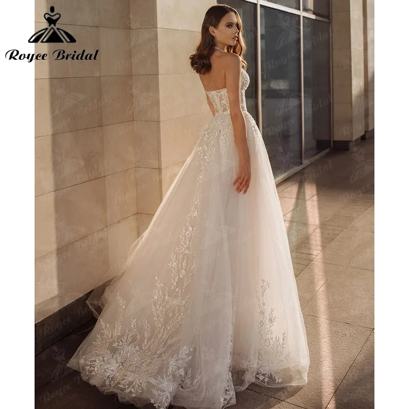 Uma linha praia sem costas halter v pescoço rendas apliques vestido de casamento sem mangas varredura trem miçangas noivas vestido roycebridal 2022