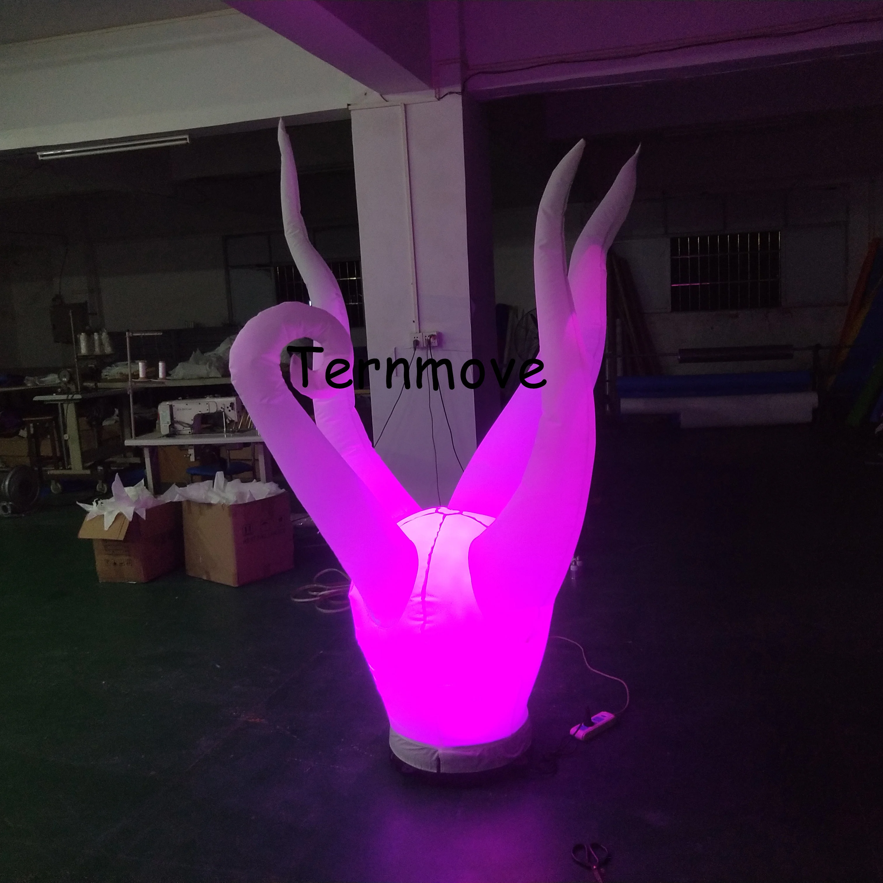 Light up giant inflatable led tree outdoor party decoration inflatable palm tree cone for bar decoration