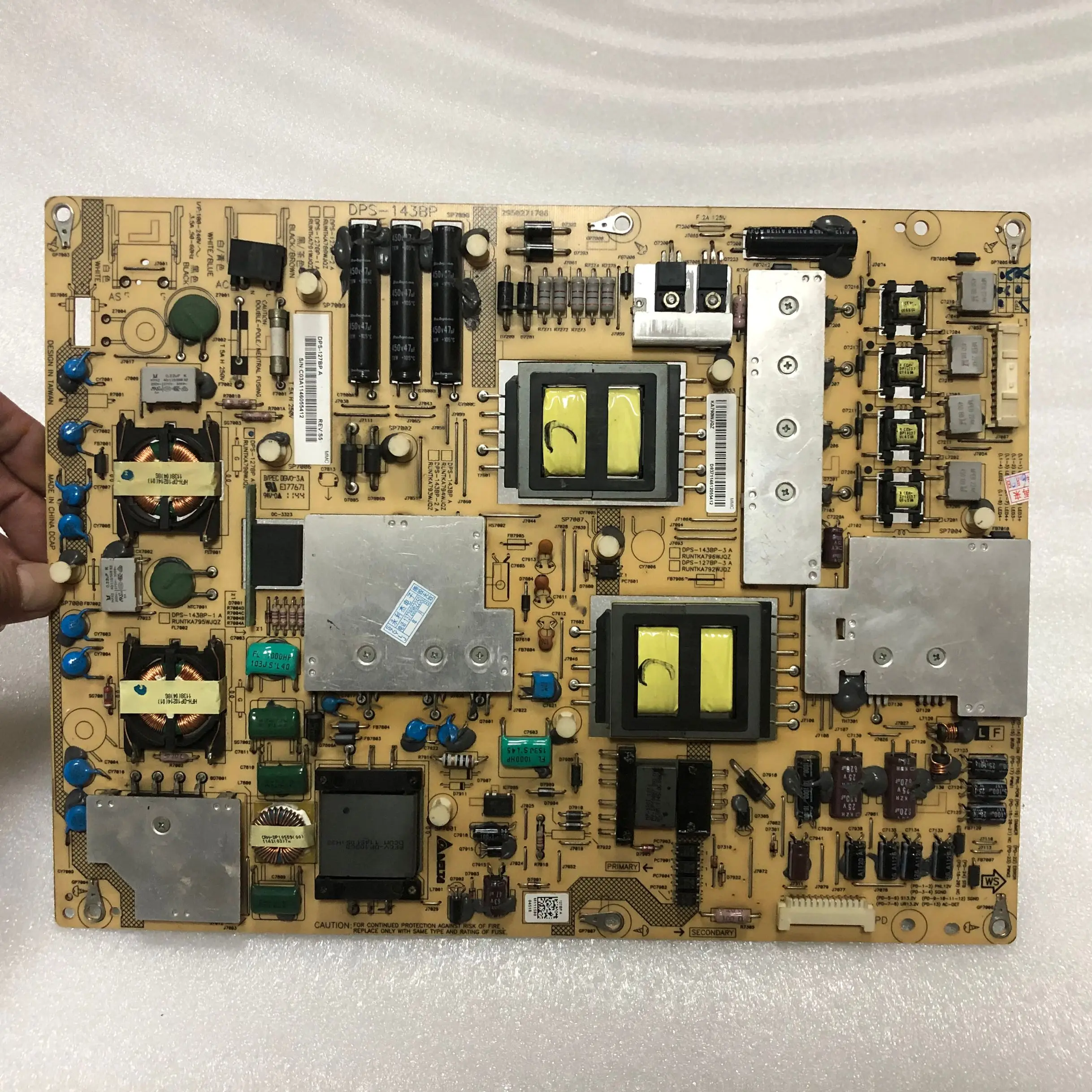 

free shipping original 100% test for LCD-46LX830A DPS-143BP/127BP/AP power board RUNTKA790WJQZ