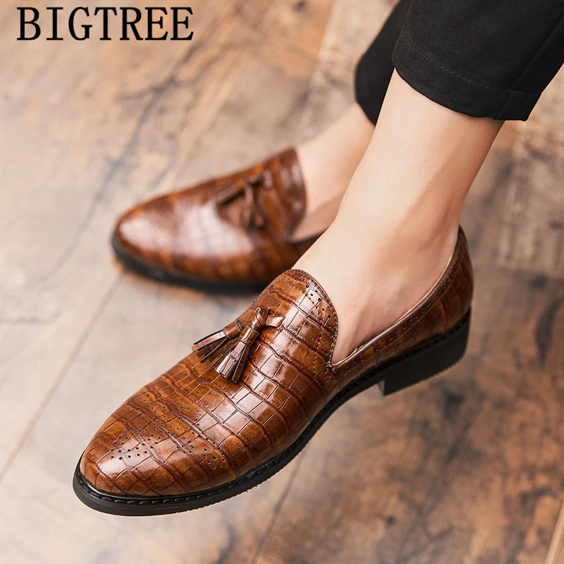 Office Shoes Men Formal Brogue Shoes Men Classic Evening Dress Coiffeur Loafers Men Dress Shoes Leather Sepatu Slip On Pria Buty