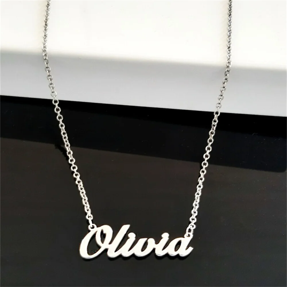 New Customized Fashion Stainless Steel Name Necklace Wholesale Personalized Letter Gold Choker Necklace Pendant Nameplate Gift