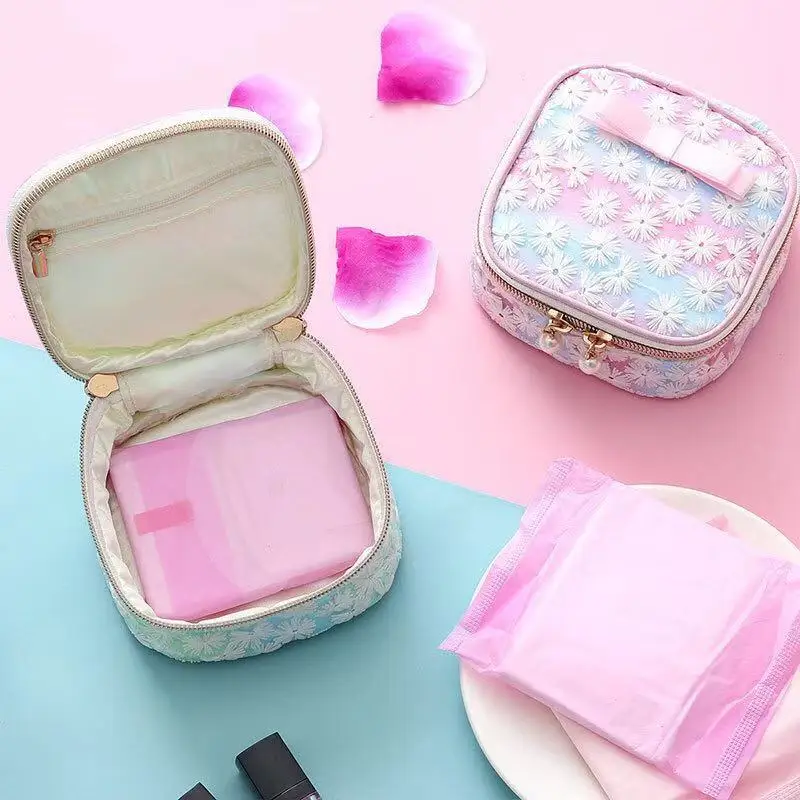 

Embroidery jewelry box travel portable mini square jewelry box ring nail earrings necklace storage bag