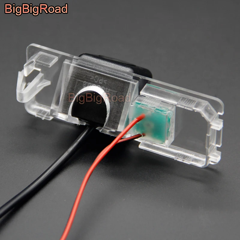 

BigBigRoad For Volkswagen Magotan Beetle Phaeton Amarok Robust 2010-2014 Vehicle Wireless Rear View Backup Camera HD Color Image