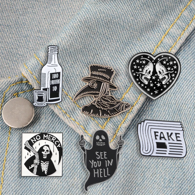 Plague Doctor Grim Reaper Hell ghost pin Punk skull heart enamel pin brooch Wine newspaper pass the time Lapel pin badge jewelry