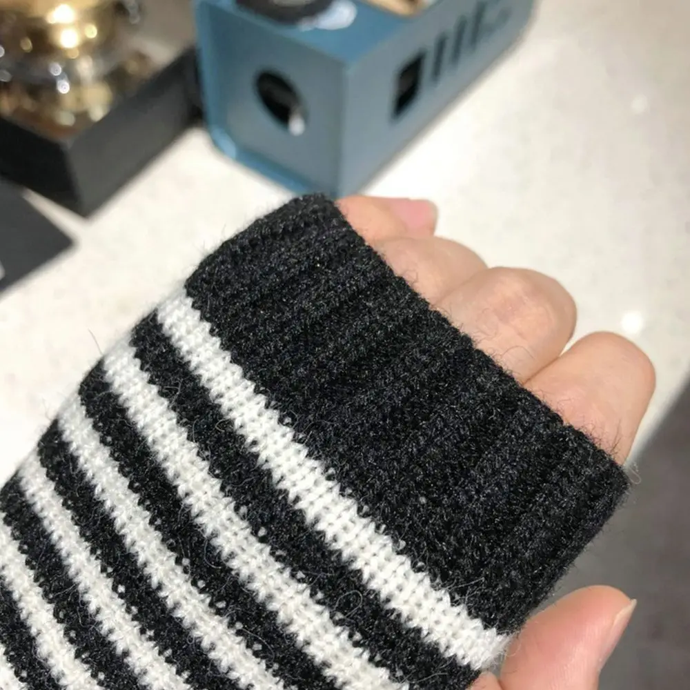 Fashion Black white Checkerboard Short Half Finger Fingerless Wool Knit Wrist Glove Winter Warm Gloves Workout Woemn men cycling