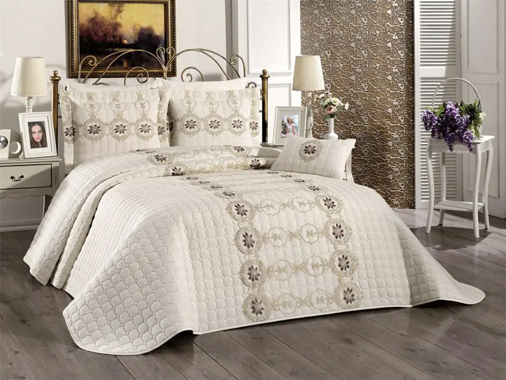 Melina Double Bed Cover Cream