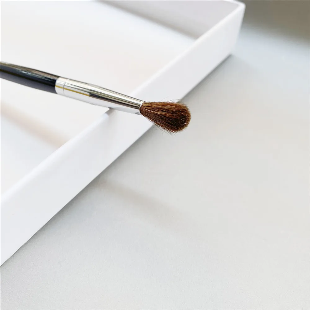 Pro Precision Crease Eye Makeup Brush #17 - with Cap Small Long Hair Eyeshadow Blending Cosmetics Beauty Tools